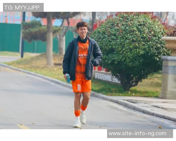 曾经的天才少女何小珂迎来22岁生日依然未能在国内联赛破门得分